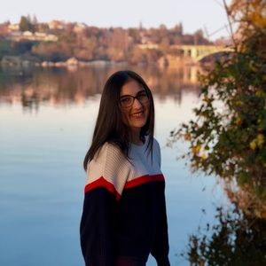 Meet your Posher, Julie